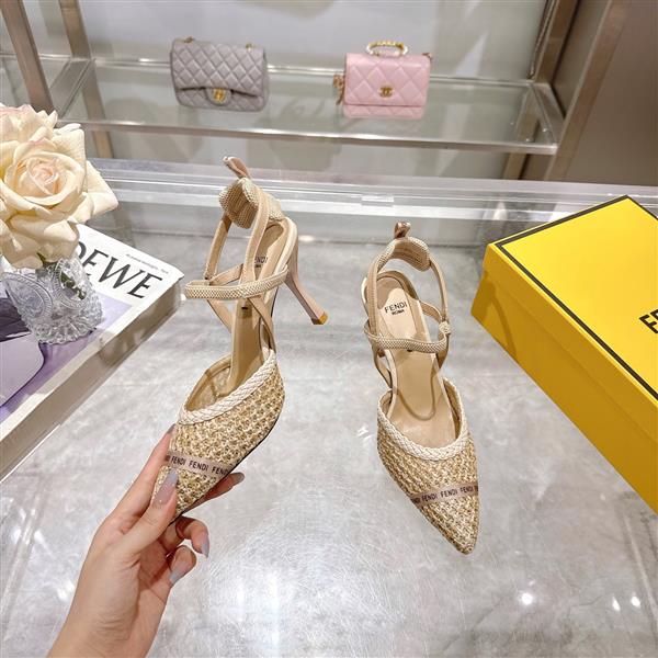 2025112818418953 260